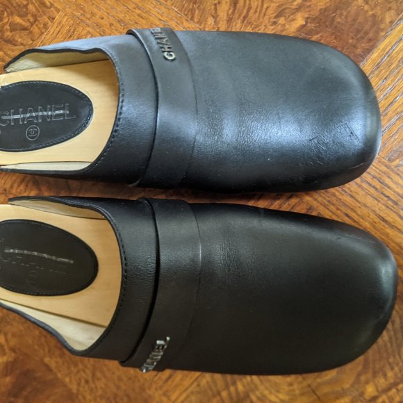 CHANEL BLACK CLOGS - Picture 5 of 6